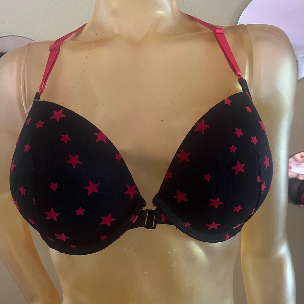 NWOT VS 36D Star push-up bra